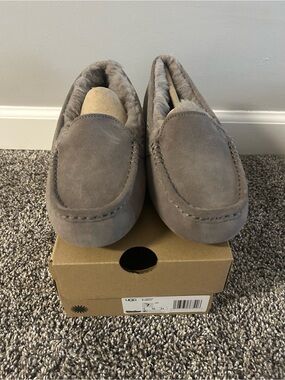 Ugg Womens Ansley slipper